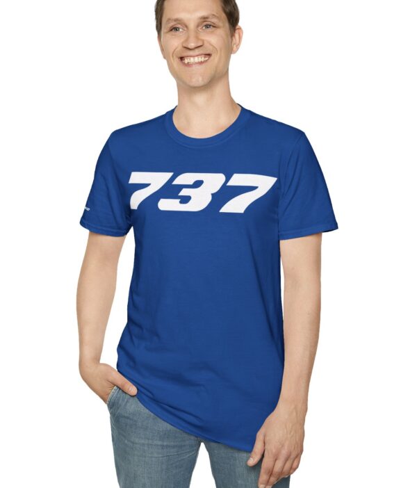 Boeing 737 Unisex T-Shirt
